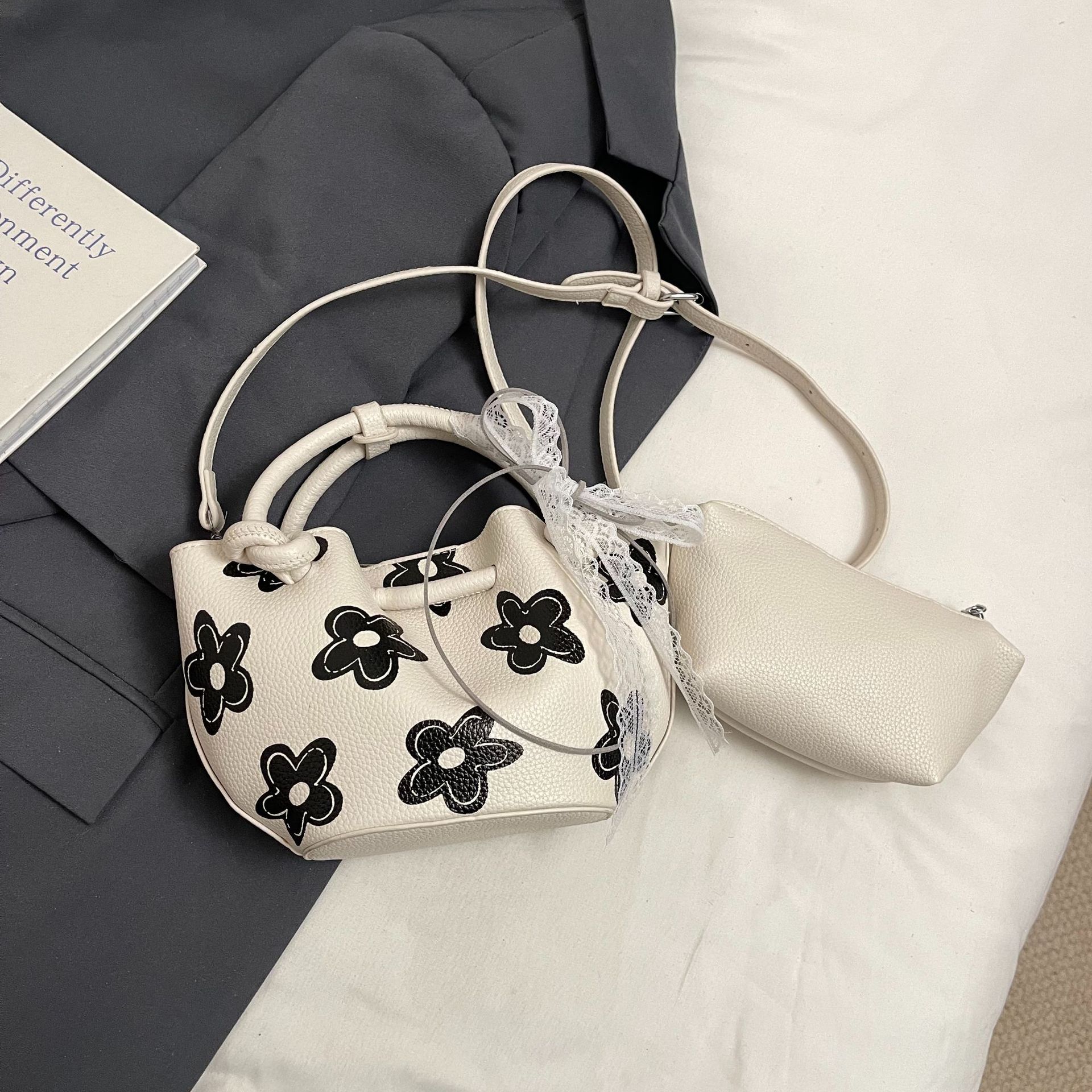 

Весенне-летние сумки женские нишевый дизайн чувство сумка через плечо женская портативная маленькая сумка высококлассная сумка через плечо No pendant слоновая кость