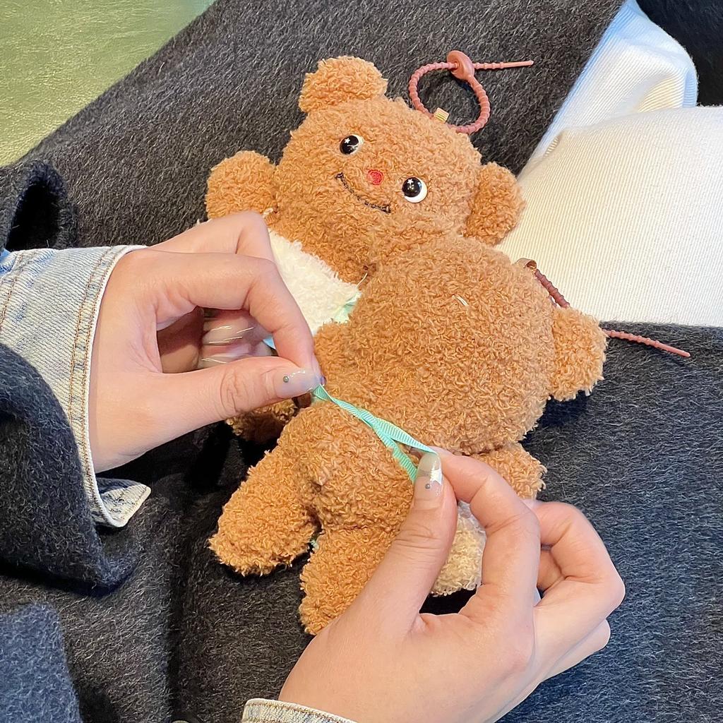 Zabawka Wisiorek Niedźwiadek Maślany 12 CM Pluszowa Zabawka Niedźwiadek Maślany Breloczek Plecak Pluszowa Lalka Miękkie Zwierzątka Breloczek Kluczyki Samochodowe Akcesoria