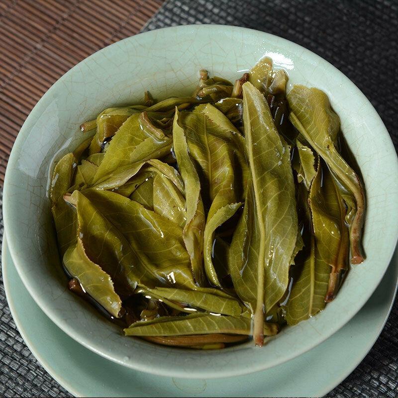 Mengku Old Tree Tea Lincang Tea District Qizi Cake Pu'er Tea Raw Puer 357g