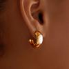 Today'S Unique Niche White Shell Black Agate Stud Earrings, High-End Fashion And Simple Temperament Earrings