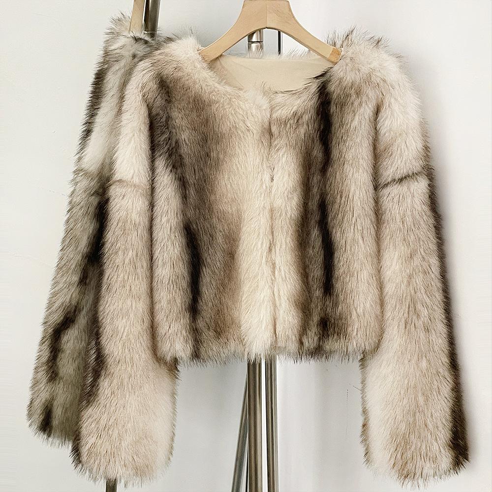 Autumn and winter new imitation fox fur coat women's short round neck environmentally friendly fur coat warm, fashionable and versatile