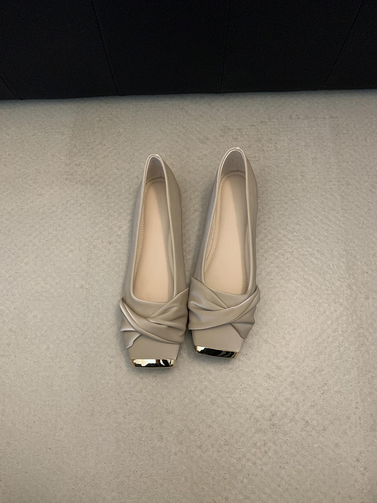 

Дизайнерские квадратный носок плоская подошва низкий каблук одинарные туфли женские весна и осень новые с юбкой темперамент бабушкины туфли 35