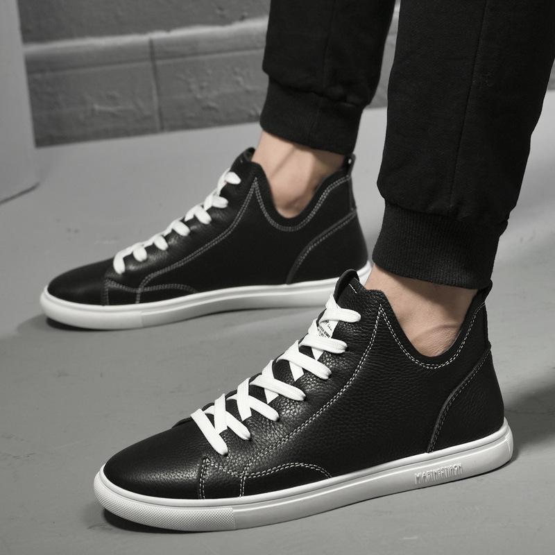 Men's Korean Style Velvet-Lined Mid-Top Leather Sneakers - Trendy Casual Cowhide Patchwork, Large Sizes Available.