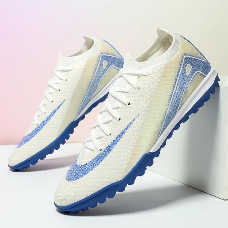 New Soccer Shoes Society Non-Slip Football Field Boots Training Match High-quality Unisex Teenagers Sneakers Chuteira De Campo