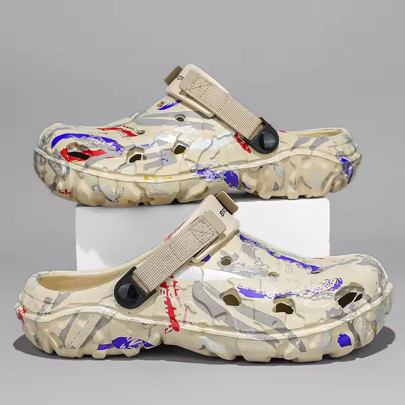 Plus Size Summer Men Sandals Clogs Outdoor Garden Clogs Hole Shoes Male Casual Shoes Water Shoes Comfort Home Soft Slippers