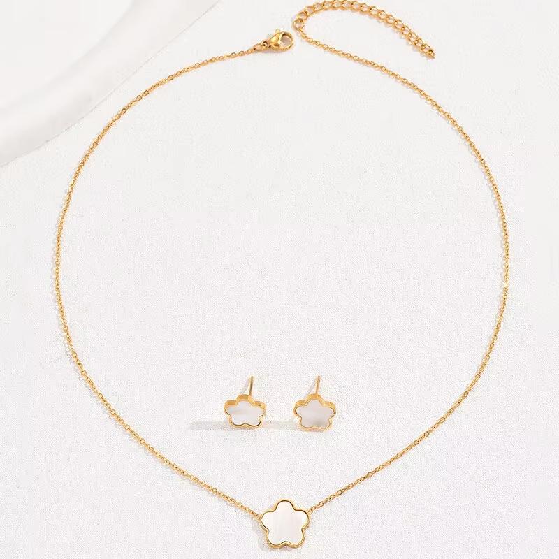 Conjunto de Joyería Minimalista de Trébol de Cuatro Hojas para Mujer Chapado en Oro Esmalte Negro/Blanco Madre Perla Conjunto de Collar y Pendientes