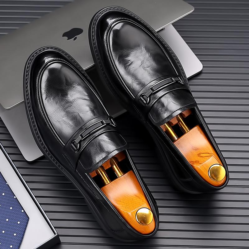 Fashion Italian Style Men's Flat Loafers Classic Brown Men's Leather British Shoes Lightweight Daily Outdoor Commuting Driving Shoes