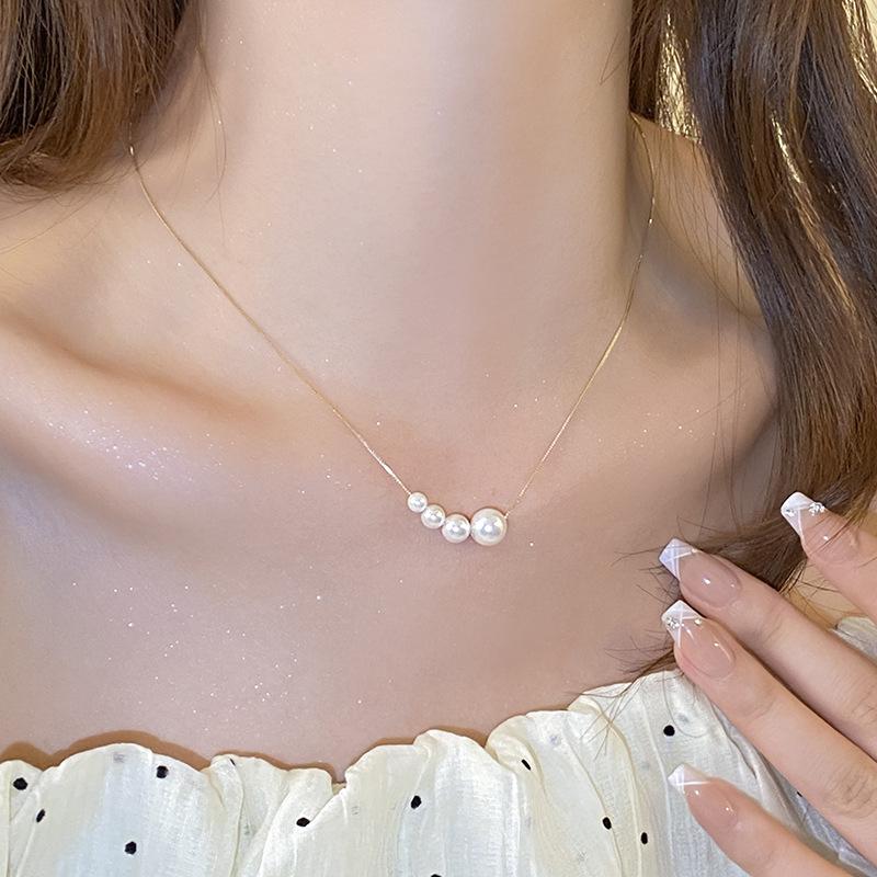 French retro square fritillary camellia butterfly pearl necklace temperament collarbone chain light luxury necklace women