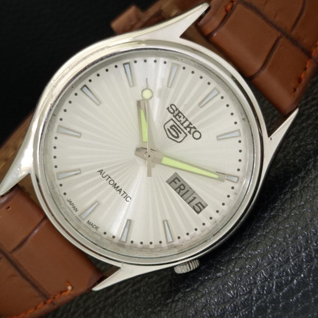 SEIKO 5 AUTOMATIC 7009A VINTAGE JAPAN MENS SILVER COLOR DIAL WATCH a701626-5 R206c-a701626