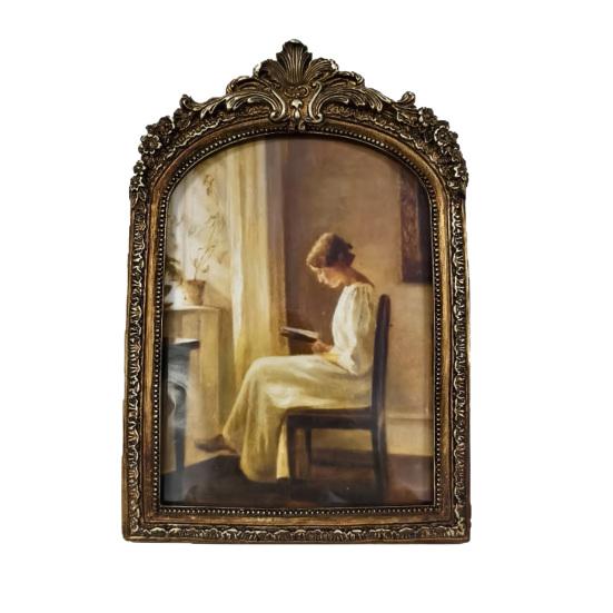Large Vintage Picture Frame Retro Arched Po Frame for Tabletop/Wall Mounting Embossed Resin
