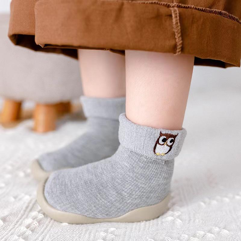 Velvet Lined Non-Slip Baby Shoes - Soft & Cozy for Boys & Girls (8 Months To 3 Years)