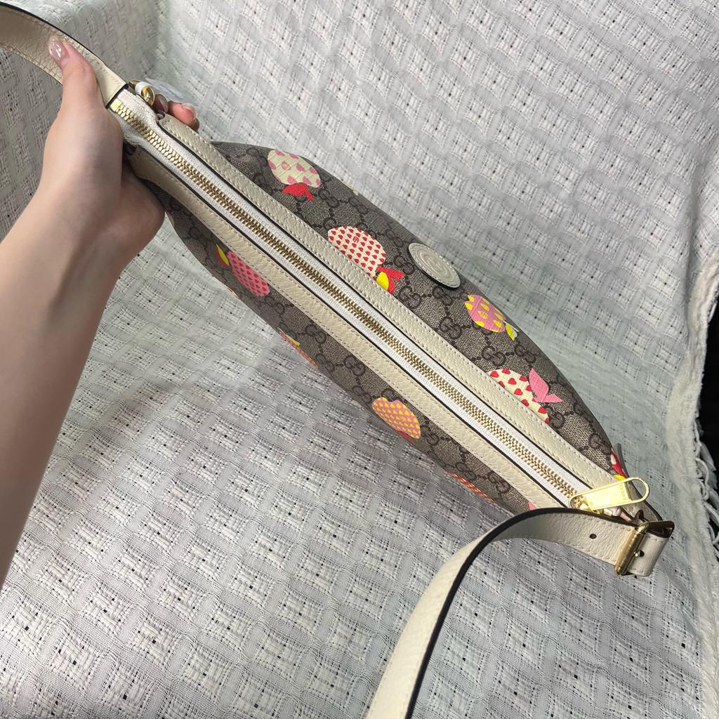 [Pre-Owned] Ophidia Valentine's Day Collection Heart Apple Pattern Logo Leather Dumpling Bag Half Moon Crossbody Shoulder Bag - Very Good #1SAFR72