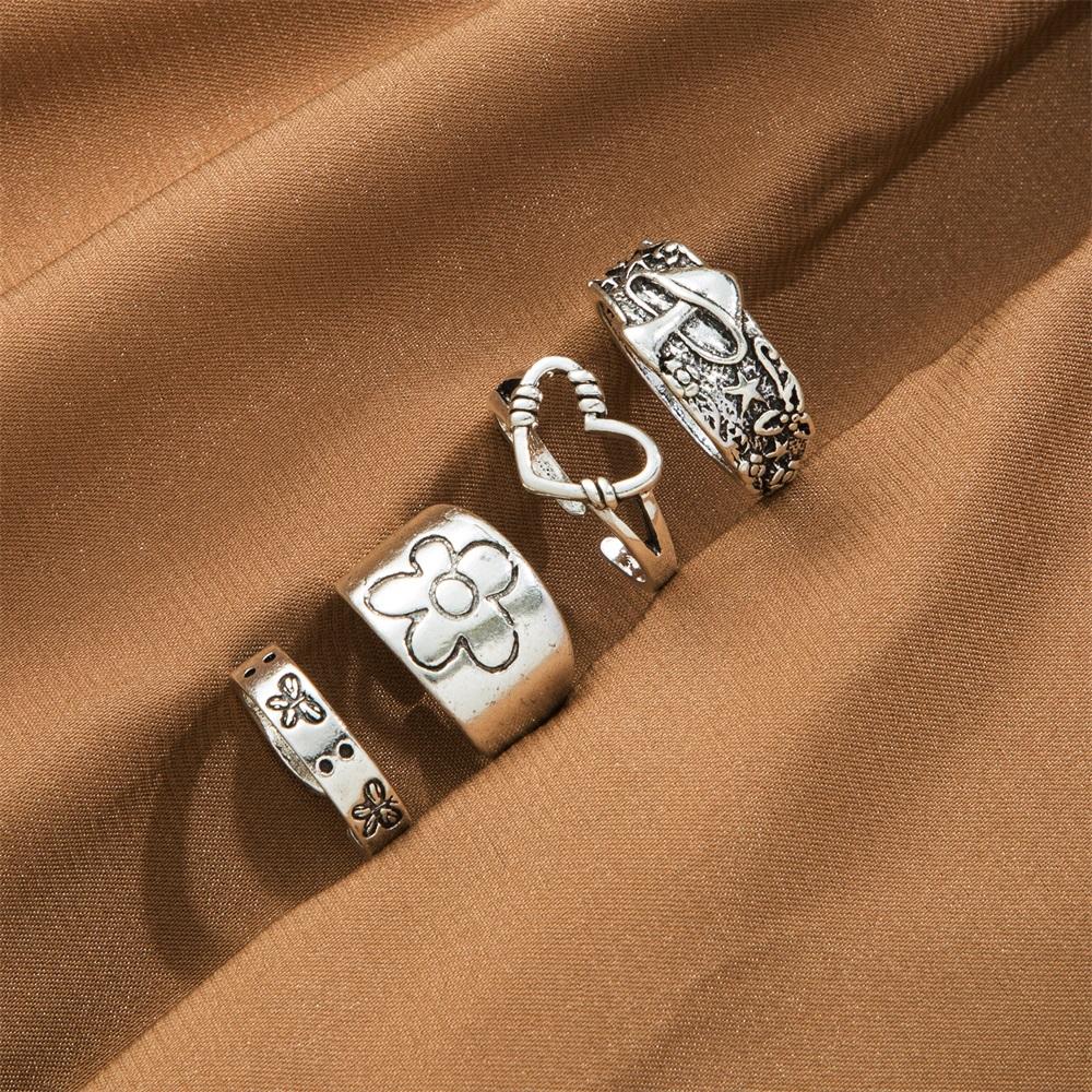 

Кольцо в форме сердца с бабочкой в ​​стиле ретро, ​​комплект из 4 предметов, кольцо с цветочным узором, женское кольцо в стиле панк, модные трендовые ювелирные изделия