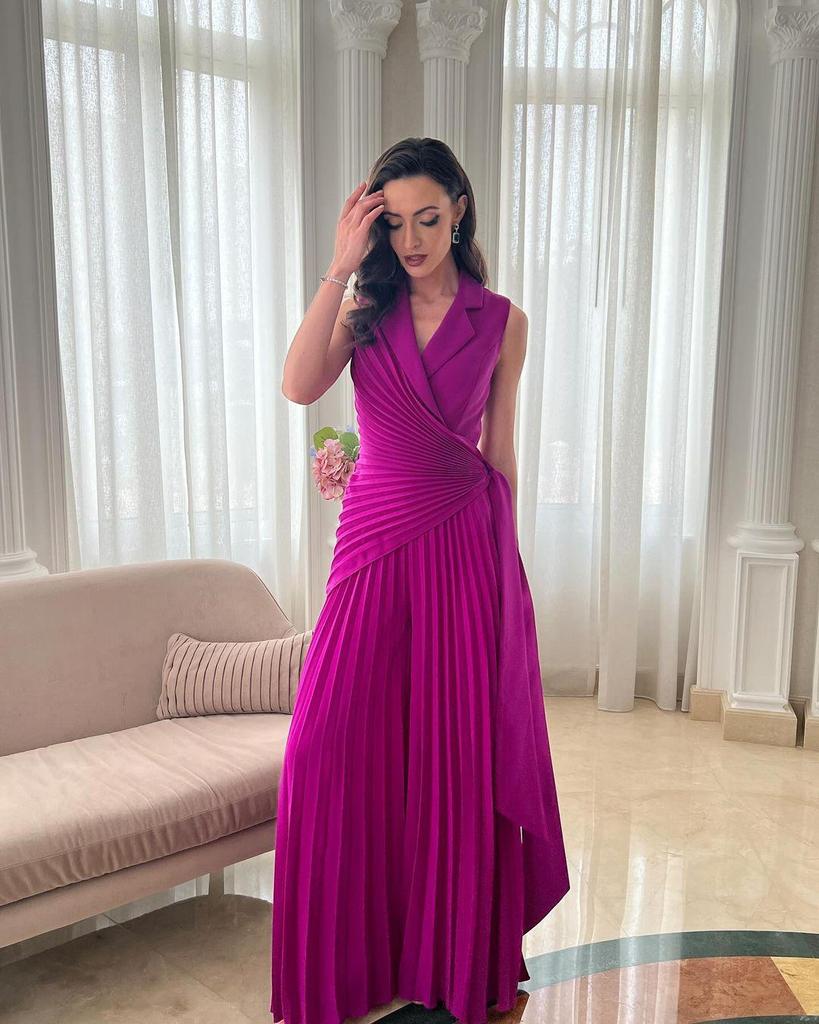 Tuta Larga Monocolore con Revers e Multi-Pieghe per Donna - Moda Estate 2025