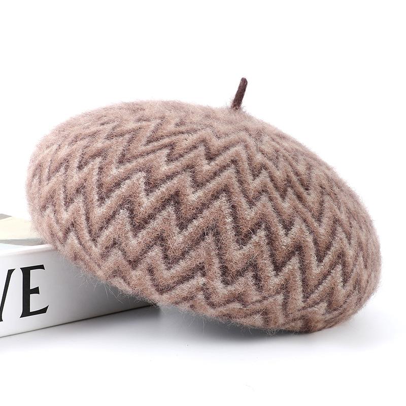 

Rabbit hair blended bud hat autumn and winter fashion warm versatile painter hat British retro knitted pumpkin hat One Size хакі