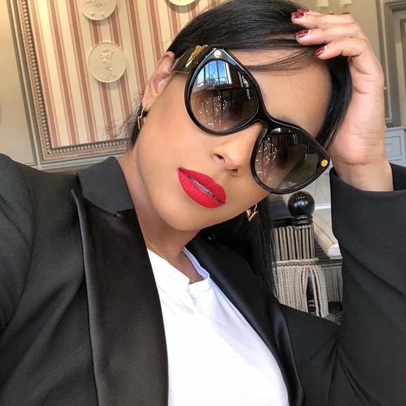 Fashion Cat Eye Sunglasses  Vintage Luxury Brand Designer Black Oversized Ladies Sunglasses Square Eyewear UV400
