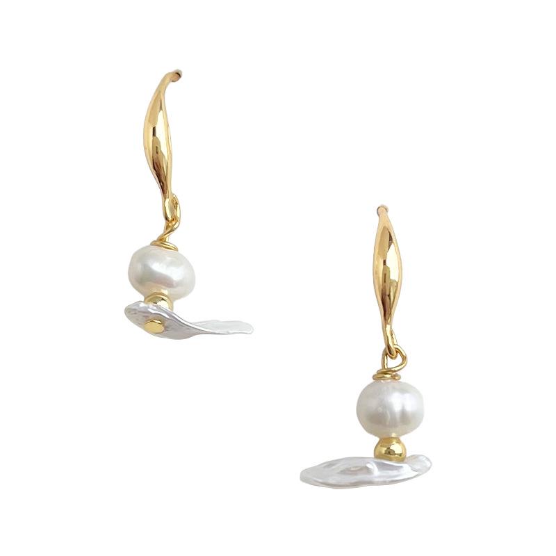 Elegant Baroque Pearl Earrings: French Light Luxury with Chinese Retro Style
