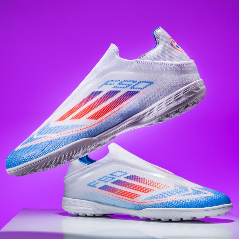 Ghete de fotbal băieți, adolescenți, studenți, unghii rupte femei, crampoane, competiții, adidași de antrenament