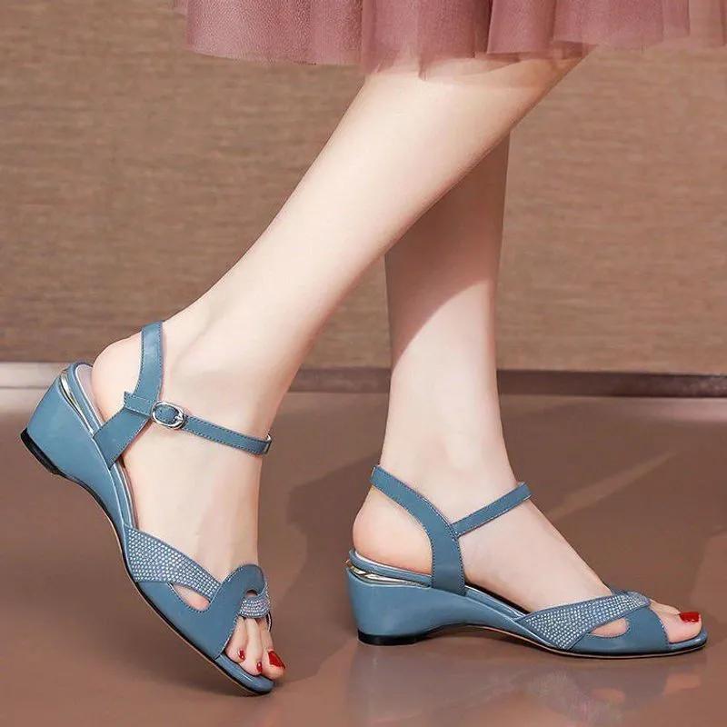 Damenmode Europäisch Stilvoll Elegant Keilabsatz Schuhe Dame Blau Hohe Qualität Kristall Sexy Strand Sandalen Schuhe ab590