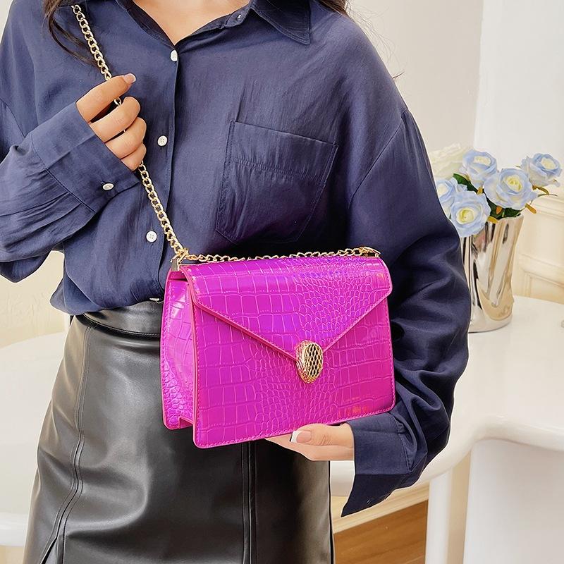 The New Bag 2025 European and American Fashion Snake Pattern Retro Shoulder Bag Ins Candy Color Women's Chain Crossbody