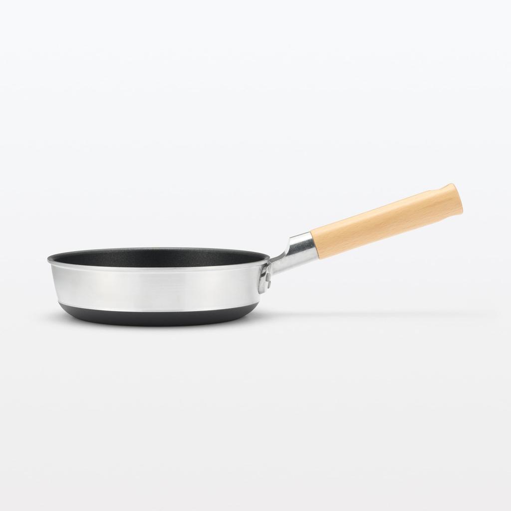 MUJI Non-Stick Frying Pan with Wide Cooking Surface, 20cm Diameter, Shallow Type, Induction Compatible, 83453756