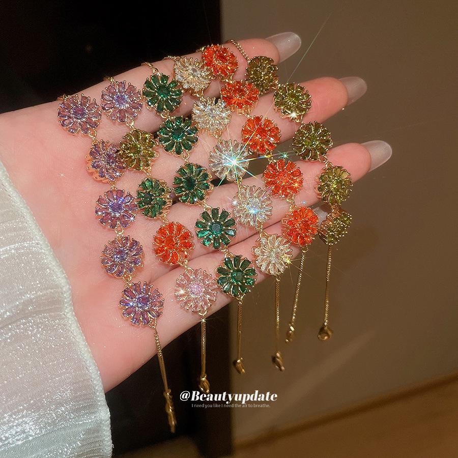 18k Gold Plated Retro Zircon Floral Bracelet – Elegant, Fashionable Hand Jewelry for Women