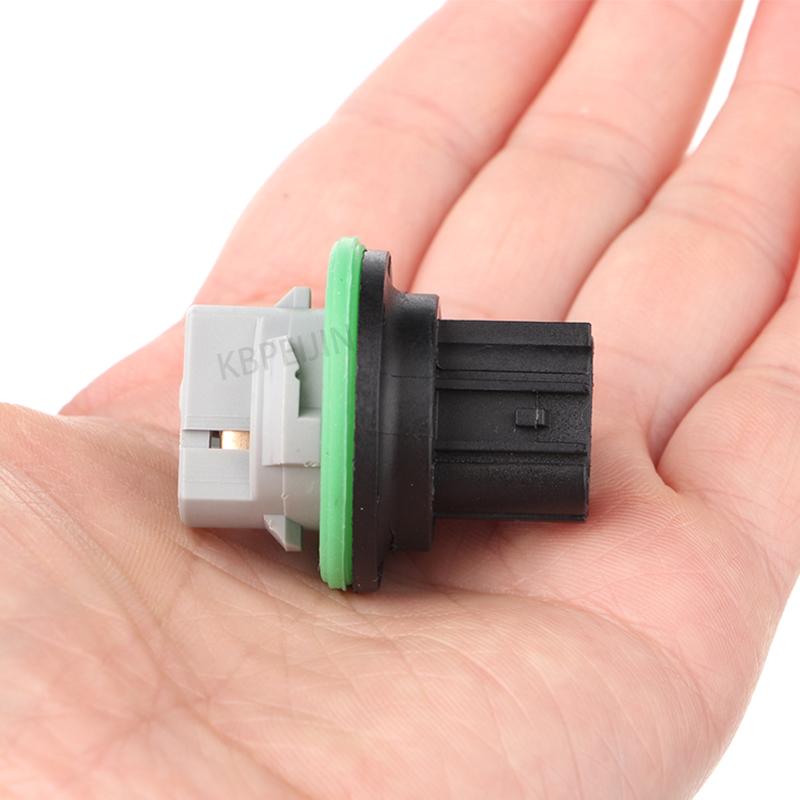 T20 7443 Bulb Holder for Dodge Turn Signal Light Socket Car Lamp Base Replacement 2PC