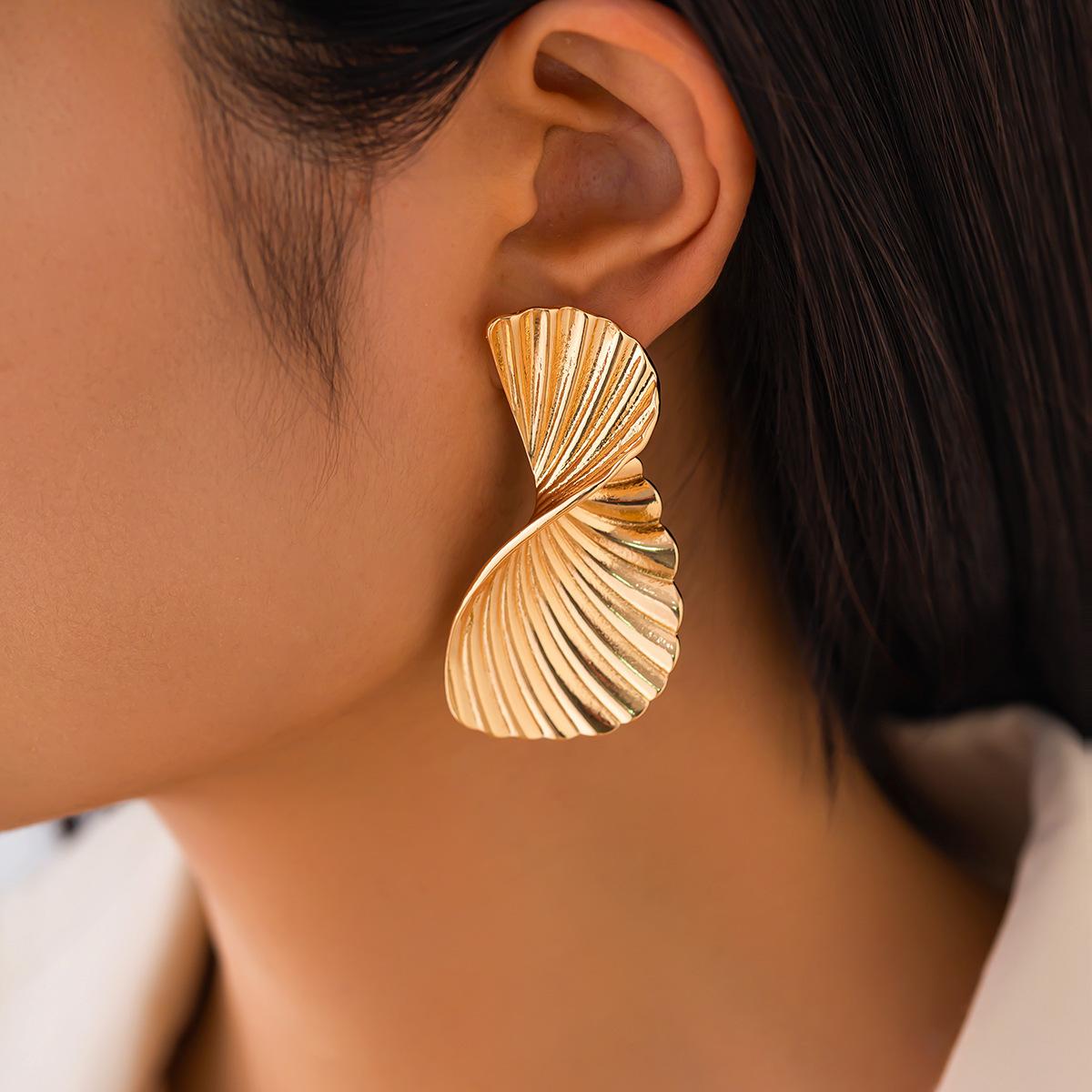 

Модные Универсальные Серьги-гвоздики Неправильной Формы в Виде Веера Женские Серьги из Сплава в Виде Ракушки Складные Серьги Серьги