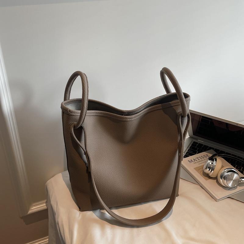 Textured Commuting Tote Bag for Women 2025 New Autumn Large Capacity PU Handbags High-end Shopping Buckle Crossbody Bags