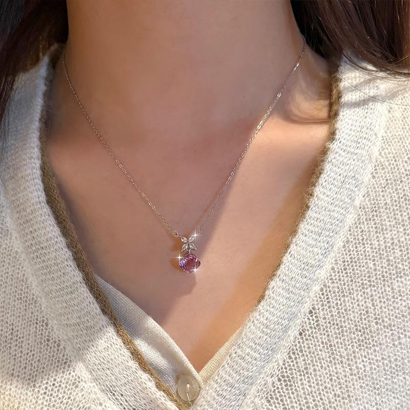 

Sweet Four Leaf Clover S925 Sterling Silver Necklace Natural Crystal Princess Clavicle Chain For Women 925 silver