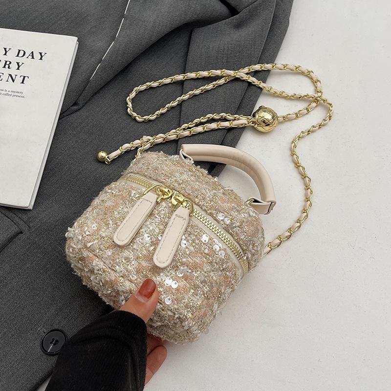Trendy New Products, Sweet, Small Fragrance, Gentle Feeling, Portable Box, Bag, Fashionable Versatile Chain, Knitted Messenger Women's Bag
