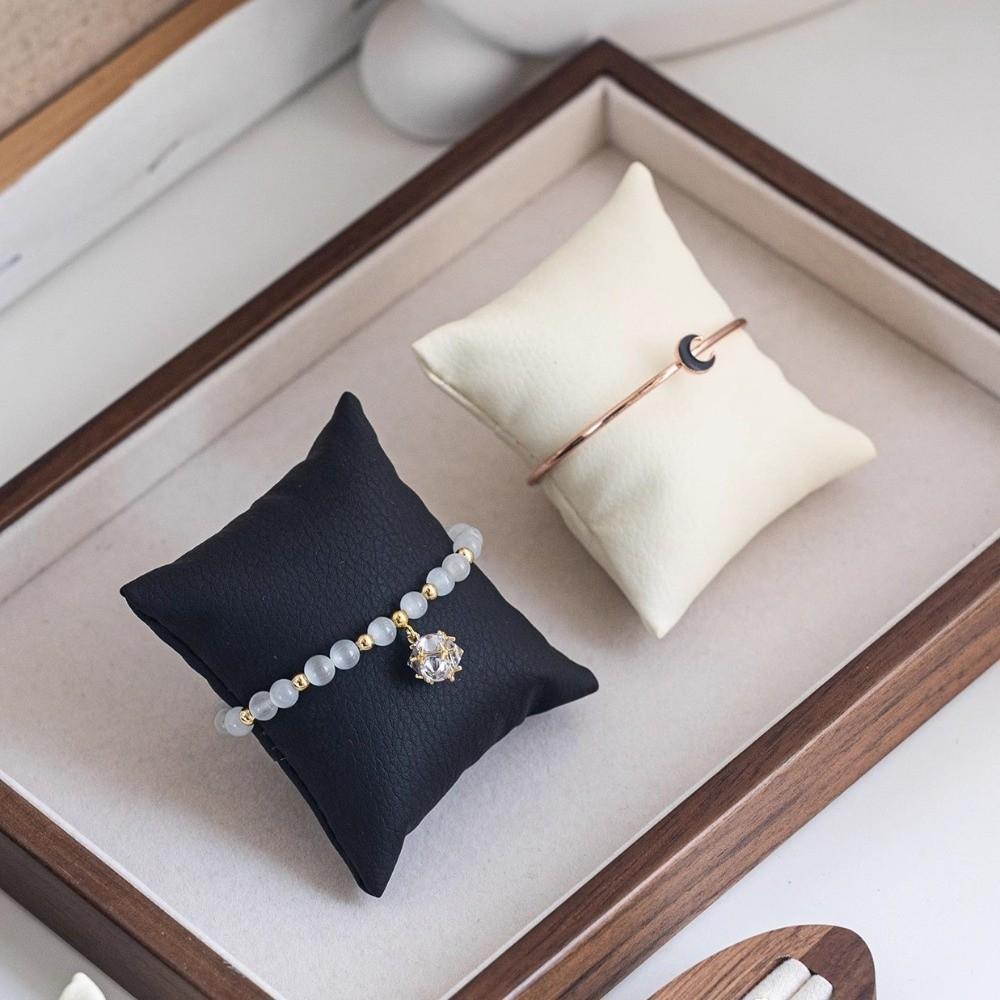 Samt-/Leder-Kissenhalter-Display-Organizer Kissen Für Schmuckfotografie