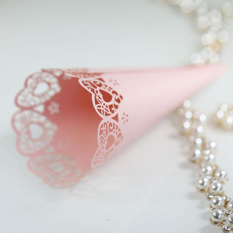 

WTEMPO Лазерная резка цветочных трубок 50 шт. DIY Белое сердце любви коническое бумажное кружево идеально подходит для украшения свадьбы дня рождения вечеринки 50pcs розовый