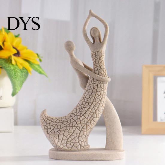 Home Decoration Ornament Abstract Couple Sculpture Ornament, Resin Sandstone Style Statue, Romantic Embracing Statue for Valentine Figure Living Room