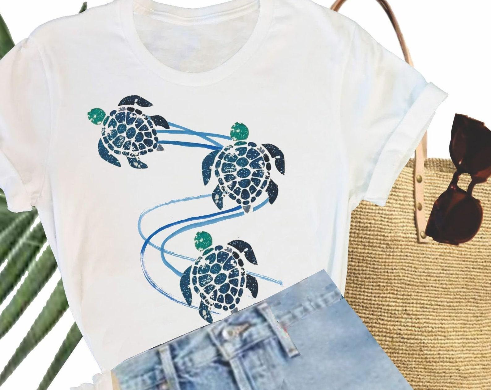 Turtle Beach Graphic Tee: Women s Boho Ocean Shirt L