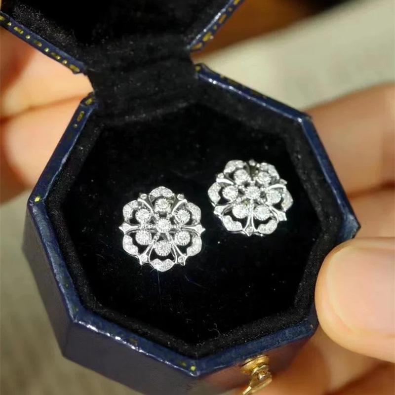 Huitan Bright Flower Cubic Zirconia Stud Earrings for Women Aesthetic Delicate Wedding Party Jewelry Luxury Piercing Accessories