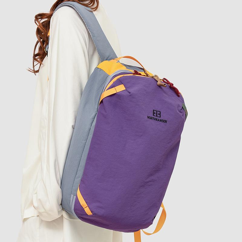 Schoolbag Large Capacity Commuter Outdoor Travel College Student Backpack 1011 Spring New School Bag Light Casual Mountaineering Bag