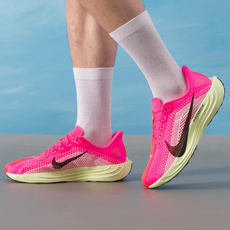 NIKE Men s Pegasus Road Running Shoes 9