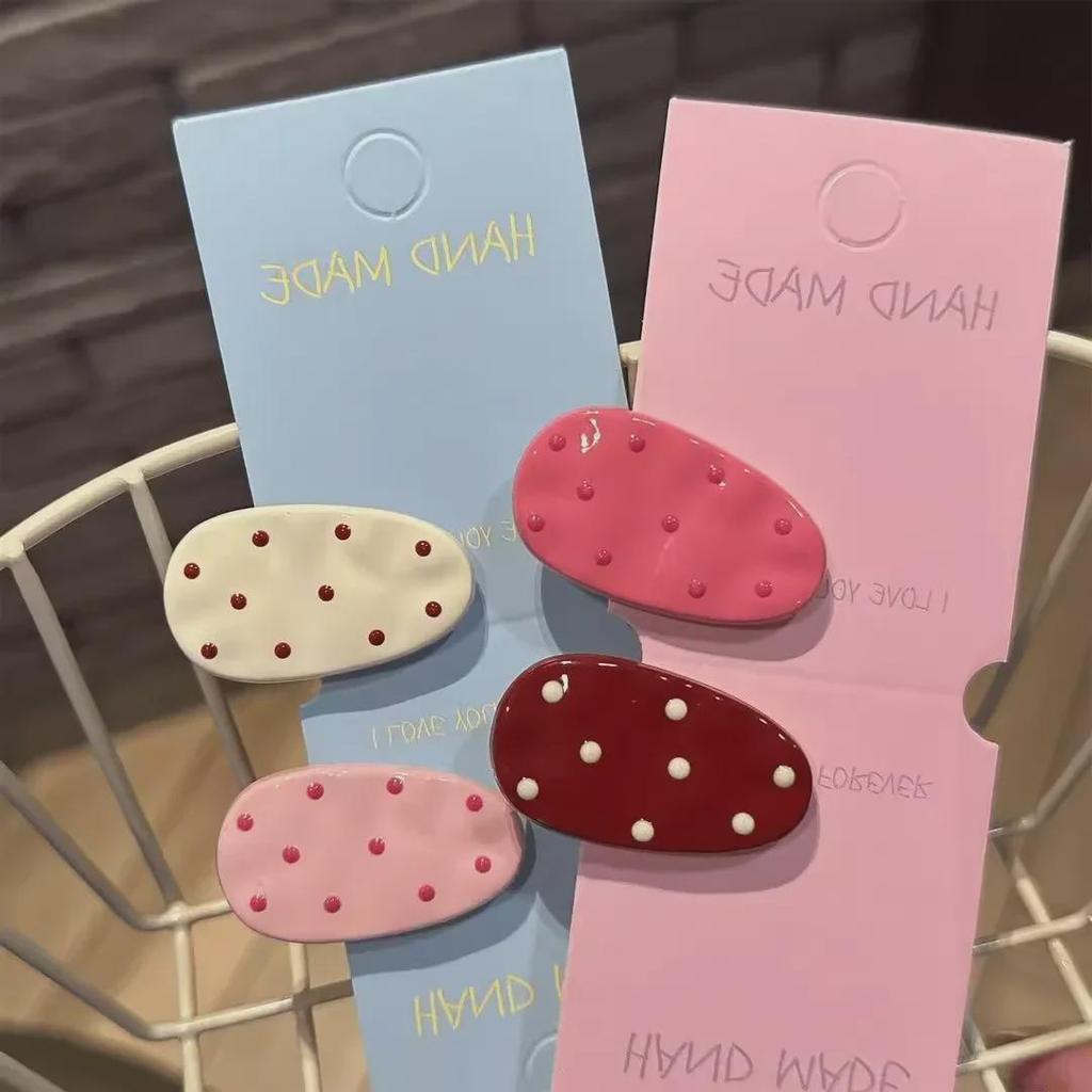 "Polka Dot Duckbill Clip: Simple, Versatile, Cute Hair Accessory for Bangs"