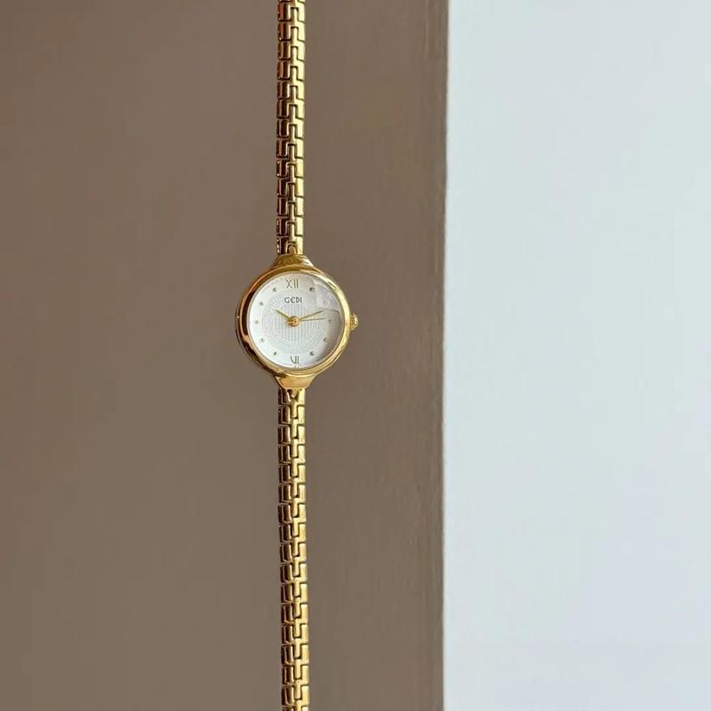 Luxury Ladies' Watch High-Quality Women's Timepiece Gold-Tone Delicate Bracelet Premium Water-Resistant Quartz Watch