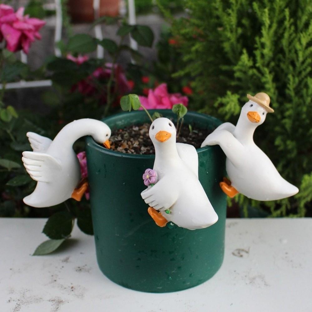 3PCS/SET Adorable Shape Simulated Animal Ornaments Realistic Duck Figurine Balcony