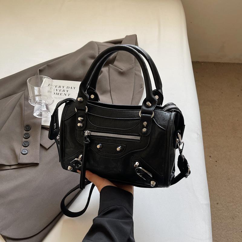 

Сладкий и крутой стиль мотоциклетная сумка нишевая и модная сумка повседневная ручная на плечо кроссбоди чёрный