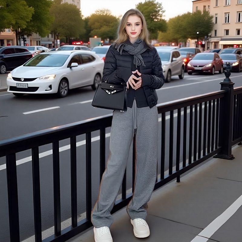 Women's Lightweight Slimming Down Jacket, Stand Collar, Long Sleeve, Short Coat, Versatile for Autumn/Winter, Casual Commute Style.