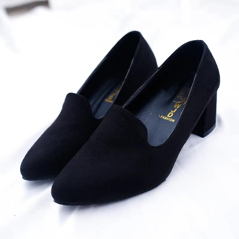 

Женские замшевые туфли с острым носком, лоферы на низком блочном каблуке, кожаные дышащие туфли-лодочки, женская обувь 39 чёрный