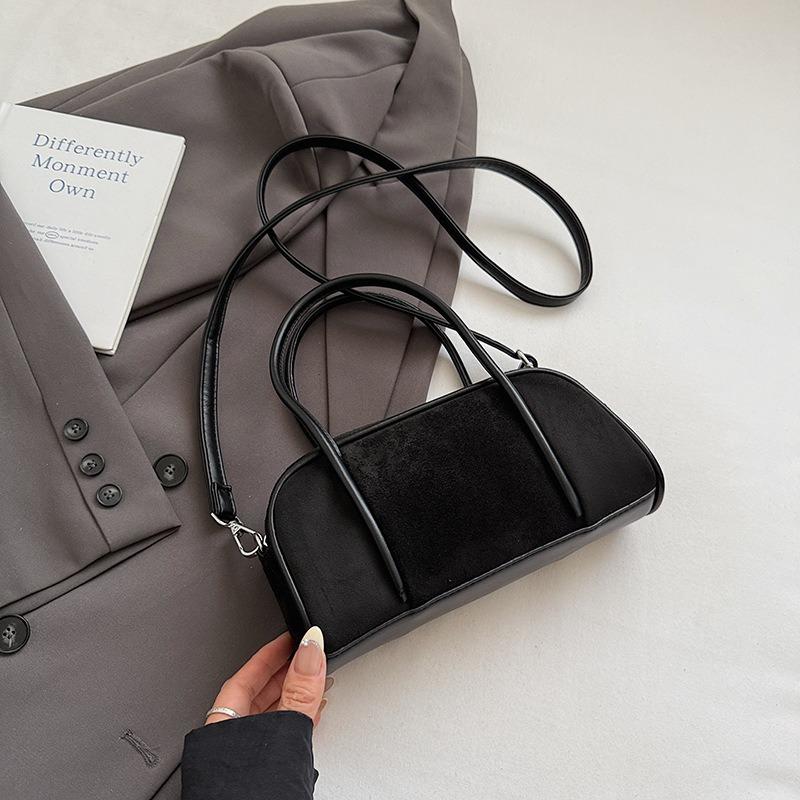 

Autumn new suede material bowling bag women s niche casual high value single shoulder messenger bag