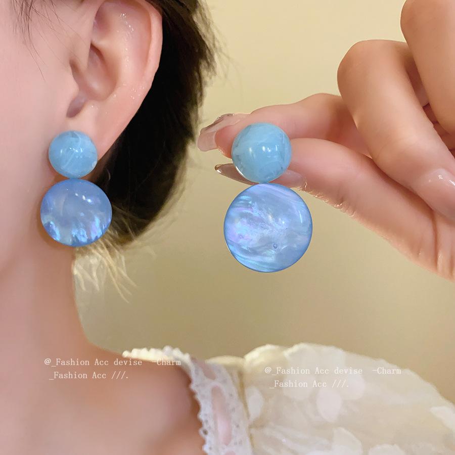 Silver needle resin geometric pendant earrings Hong Kong style temperament retro earrings women's fashion simple earrings niche high sense