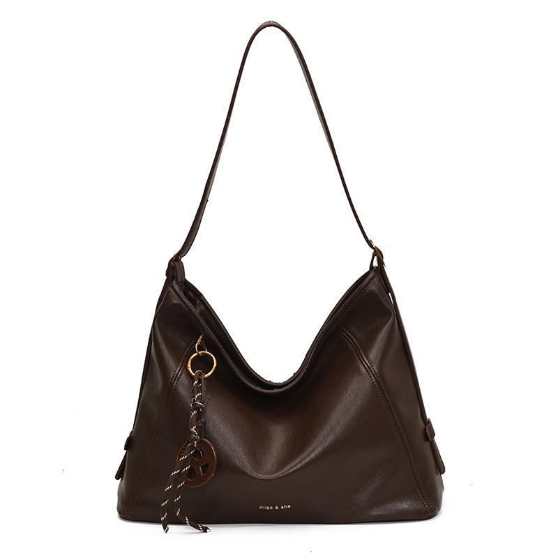 Large capacity bag women's autumn and winter versatile 2025 new simple shoulder messenger bag soft face women's commuter tote bag