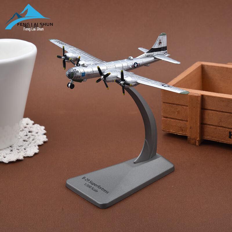 Fenglaishun 1:300 B-29 Bomber Aircraft Model