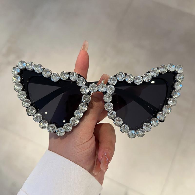 

Большие солнцезащитные очки в форме сердца со стразами, новинка 2023 года, модные женские очки с градиентом, винтажные модные брендовые дизайнерские оттенки