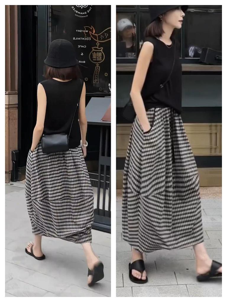 Fustă Trendy Retro cu Pled și Floare: Stil cocoon din bumbac și in pentru un aspect matur